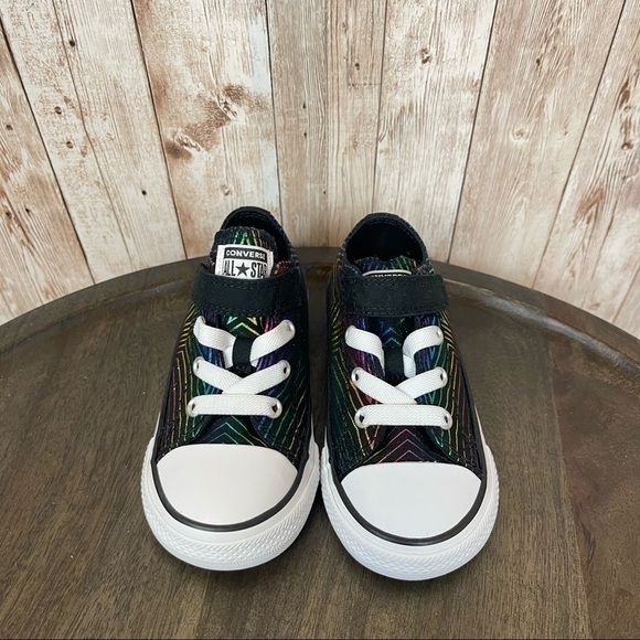 Converse 1V Ox “All of the Stars” Sneaker Size 7 Infant - Picture 2 of 10